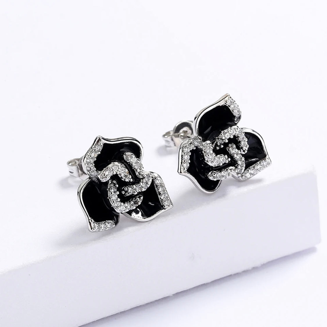 Sterling Silver Black Flower Enamel Drip Rhinestone Earrings Womens New