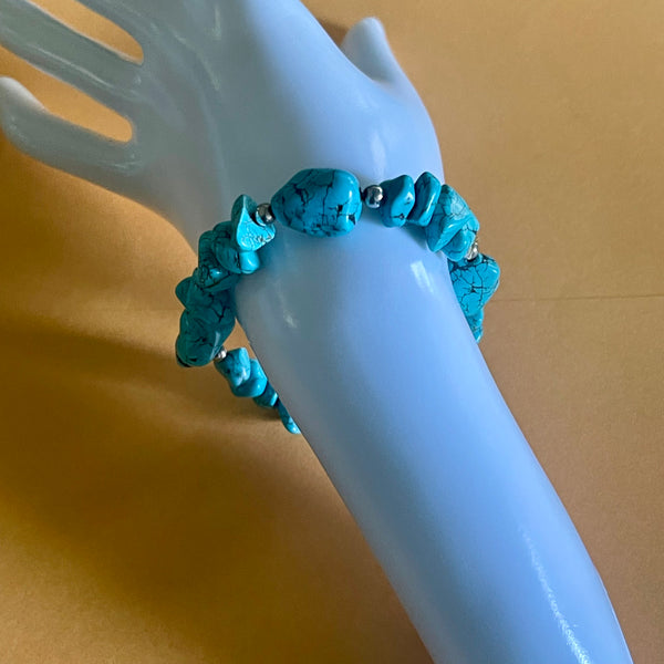 Vintage Turquoise Howlite Stone Bracelet Womens Casual Western Stretch Accessory 