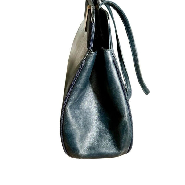 Authentic Salvatore Ferragamo Vara Bow Crossbody Bag Purse Navy Leather Vintage