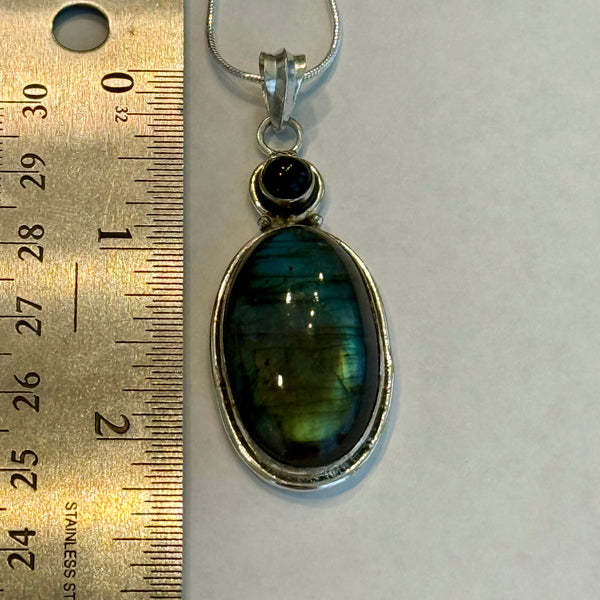 Stunning Oval Labradorite & Onyx Necklace Pendant 925 Sterling Silver New