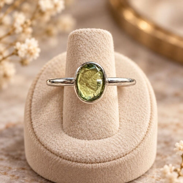 Dainty Natural Peridot Oval Gemstone Ring Silver Tone Bezel Set Minimalist Sz 7