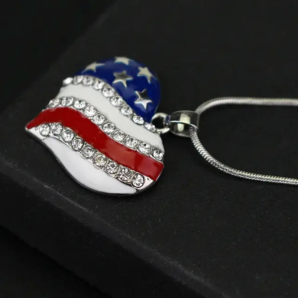 Heart Shaped American Flag Pendant Necklace Womens Casual Rhinestone Accent New