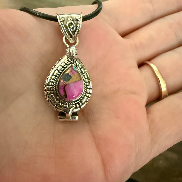 Beautiful Kingman Pink Dahlia Turquoise Poison Locket Necklace Southwestern New