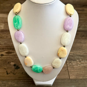Vintage Spring Pastel Colorful Lucite Oval Beaded Chunky Statement Necklace