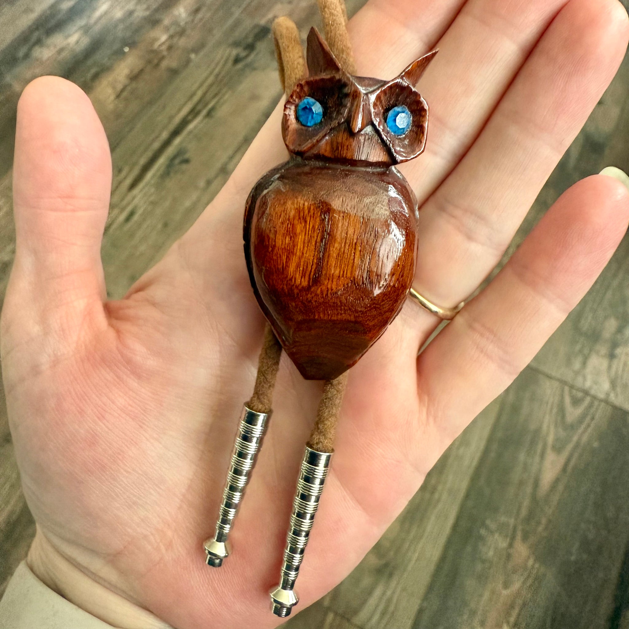 Vintage Western Style Wood Owl Bolo Tie Lariat Men’s Rustic Fashion Accessory