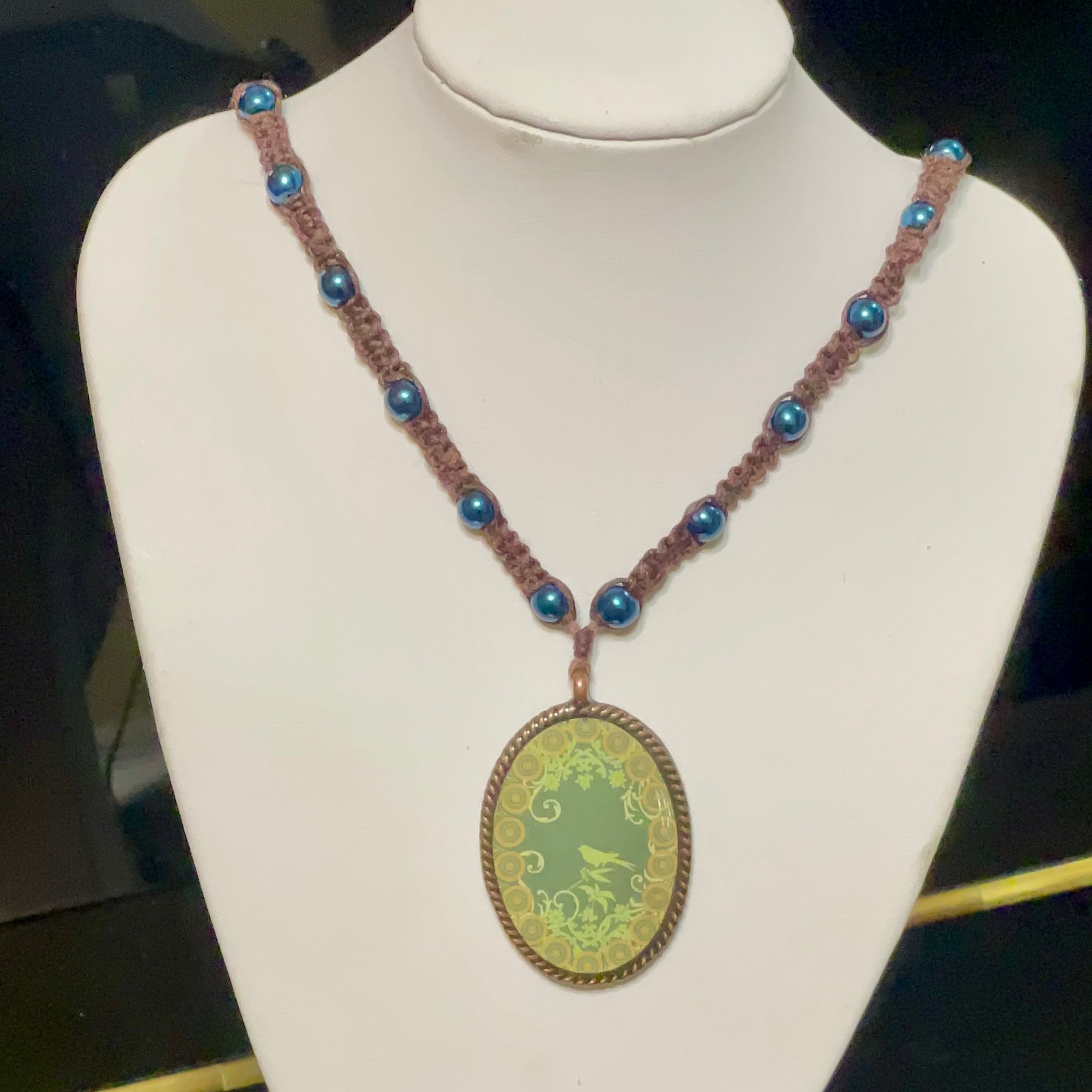 Vintage Orgone Stone Copper Pendant Womens Painted Bird Beaded Necklace
