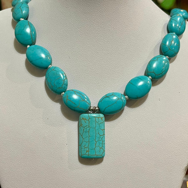 Vintage Turquoise 16” Necklace Womens Statement Howlite Oval Rectangle Stone