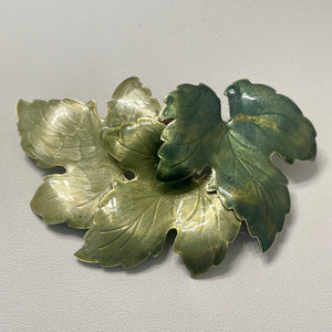 Vintage Green Leaf Brooch Womens Enamel Fall Autumn Casual Shirt Scarf Coat Pin