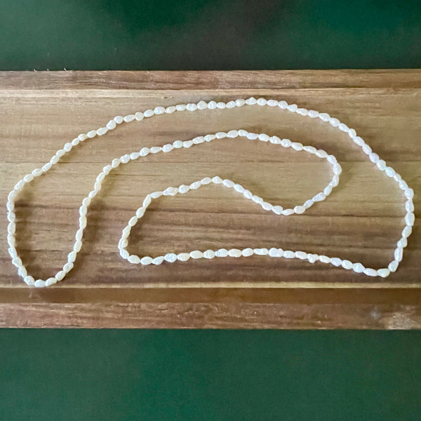 Vintage Long Single Strand Of Fresh Water Pearls Off White 36” Necklace