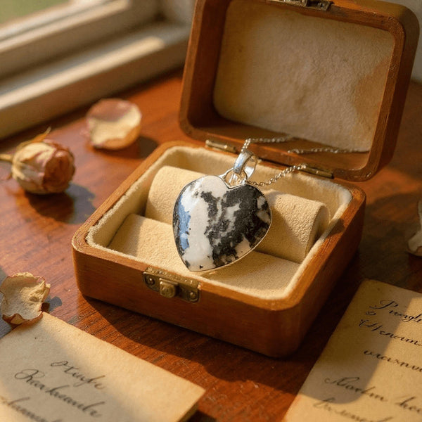 Southwestern White Buffalo Turquoise Heart Pendant Necklace