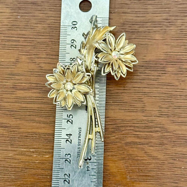 Vintage Elegance: Silver & Gold Tone Floral Brooch with Crystal Accents
