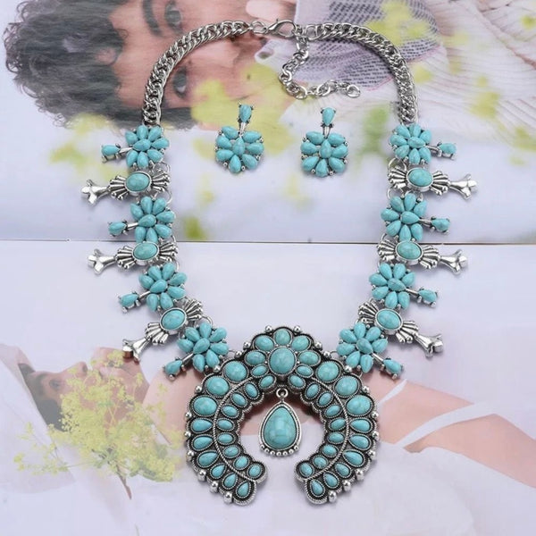 New Ladies Western Navajo Turquoise Or Howlite  Stone Statement Necklace and Earring Set