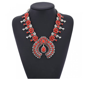 New Ladies Western Navajo Turquoise Or Howlite  Stone Statement Necklace and Earring Set